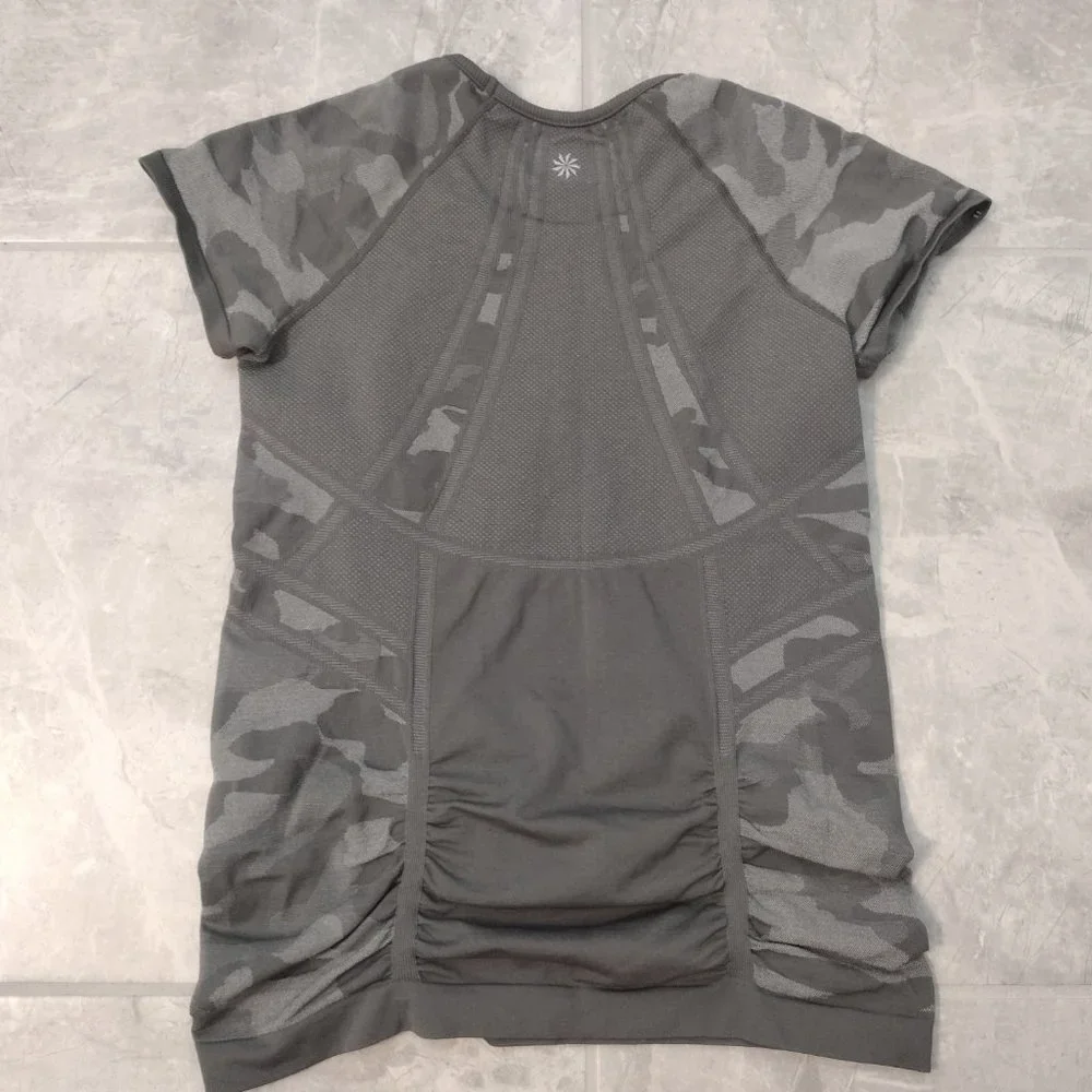 ATHLETA Women's short-sleeve gray tech athletic top, M - Picture 7 of 10